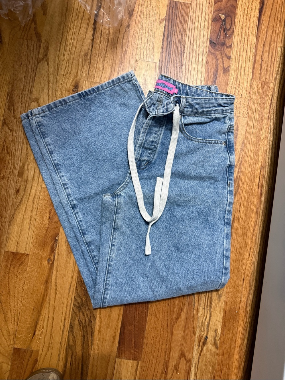 Edikted XS Wynn Low Rise Wide Leg Drawstring Jeans